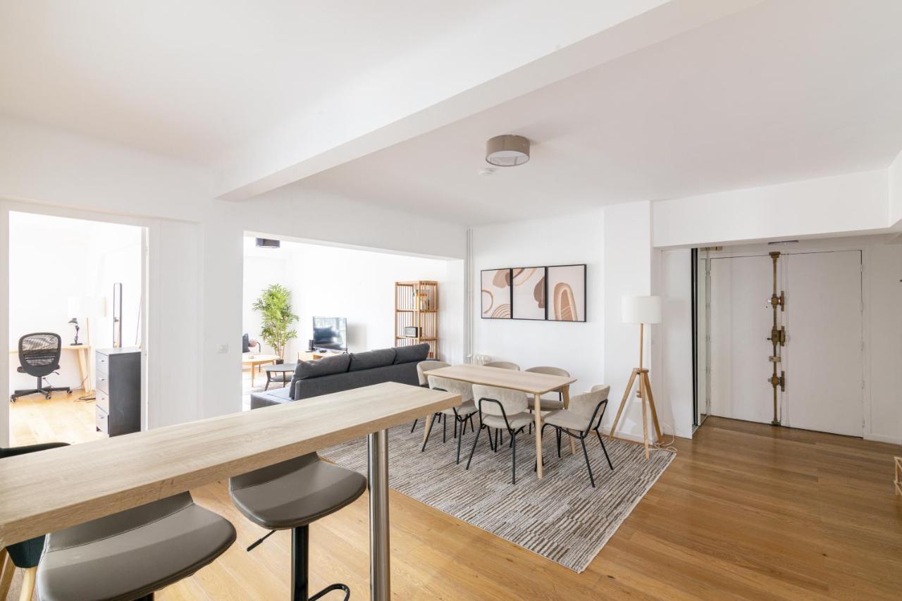 Luxurious 2 Bedroom Arc De Triomphe Grande Armee Appartamento *